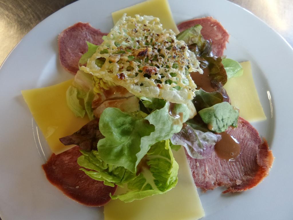 全景餐厅朱拉酒店 圣克洛德 外观 照片